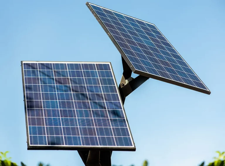 cuanta energia produce un panel solar