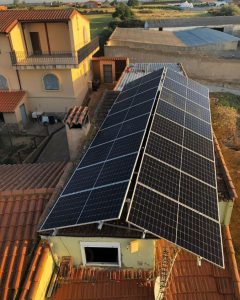 Lee más sobre el artículo ¿Cuánto pesan los paneles solares?